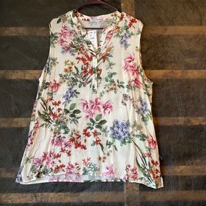 Flowy, Light Weight Floral Top